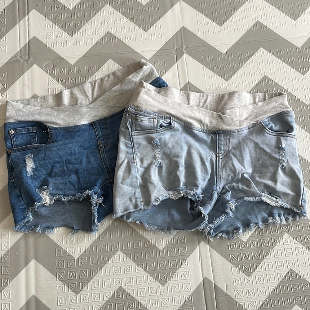 Women's Maternity Ripped Jean Shorts